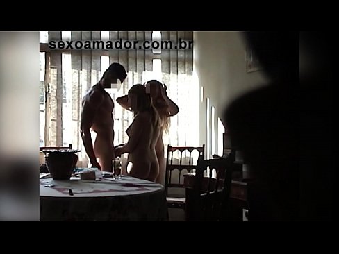 ❤️ L'amichi sessu invitanu un omu gigante è un trio cun ellu ❤ Porno à noi % co.tuberxxx.ru% ❌️